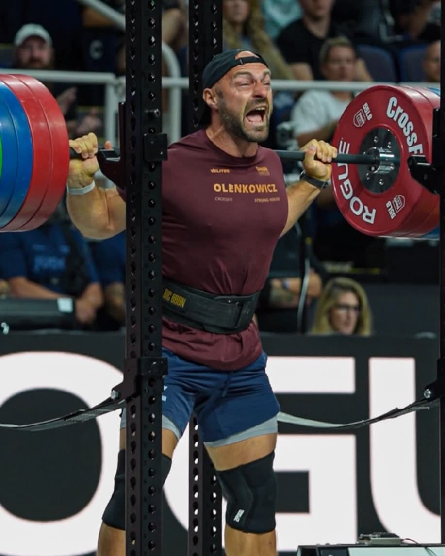 Bronisław Olenkowicz ze sztangą podczas CrossFit Games